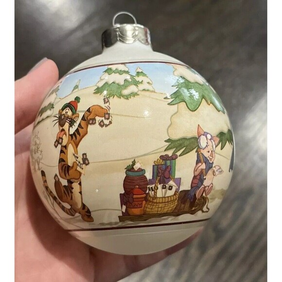 Disneyland Winnie The Pooh Glass Ornament USA Presents Snow Tigger Piglet Eeyore - Picture 3 of 9